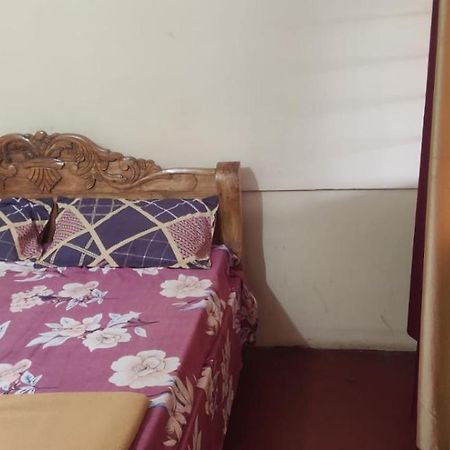 Danny'S Den Villa Мадикери Екстериор снимка