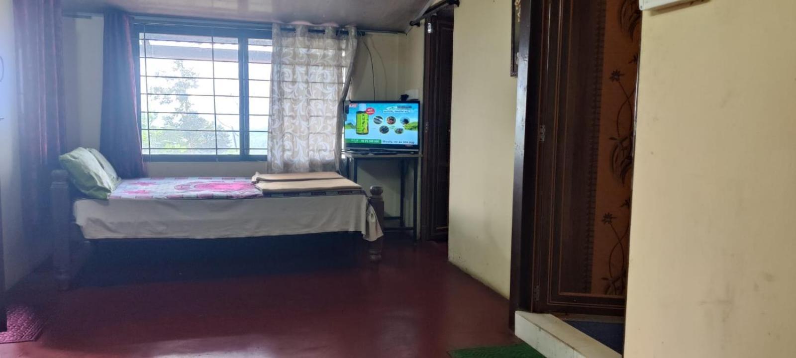 Danny'S Den Villa Мадикери Екстериор снимка