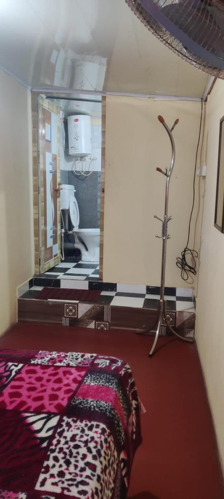Danny'S Den Villa Мадикери Екстериор снимка
